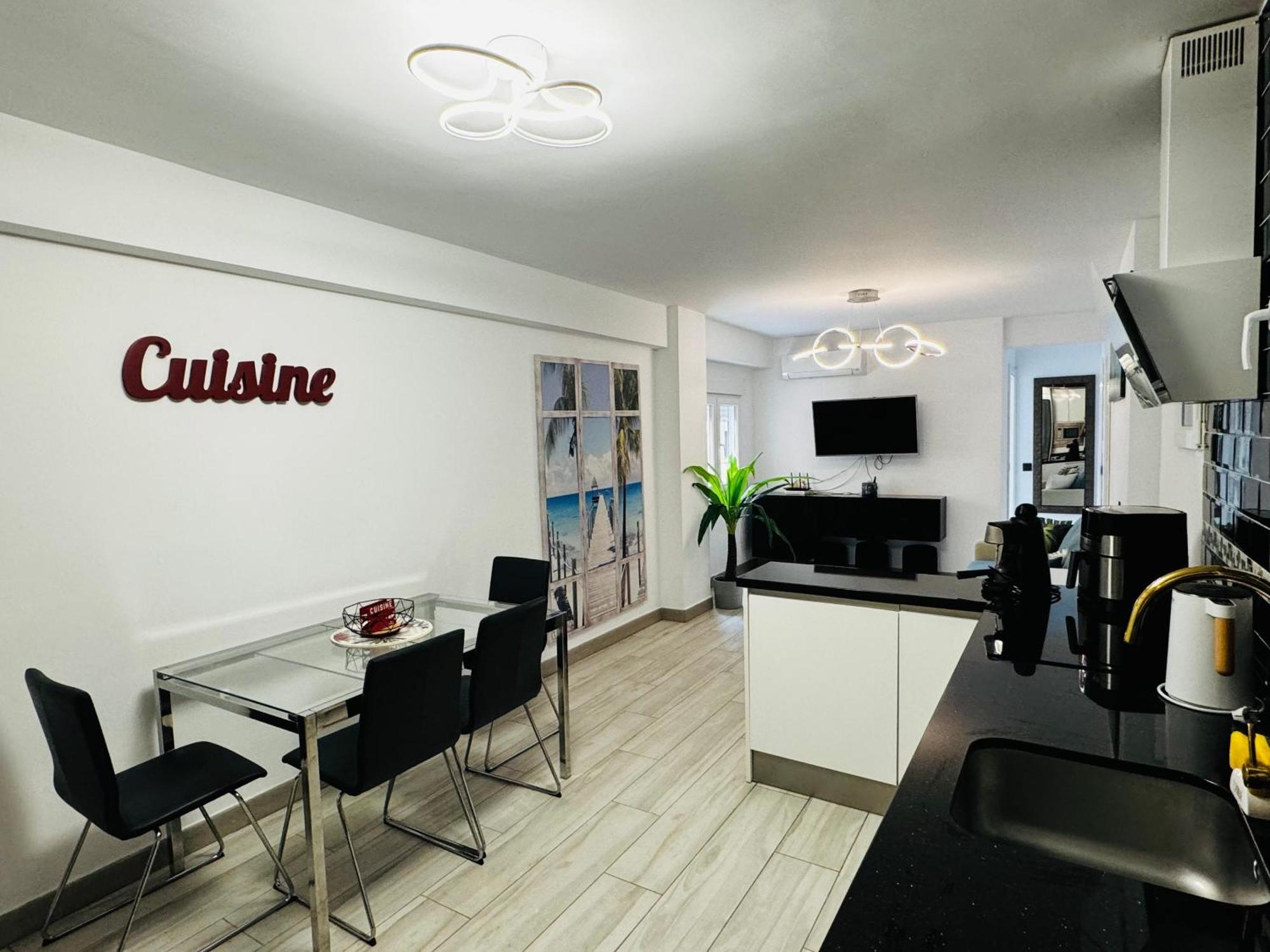 Apartamento Fabrynne Beach Málaga Buitenkant foto